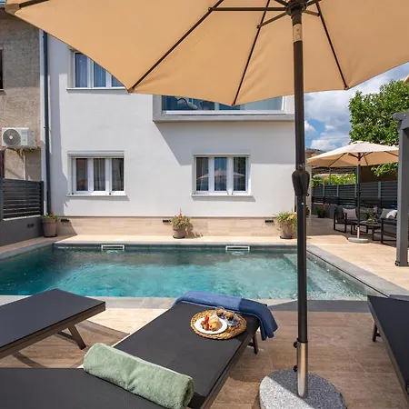 Ewala Holiday home